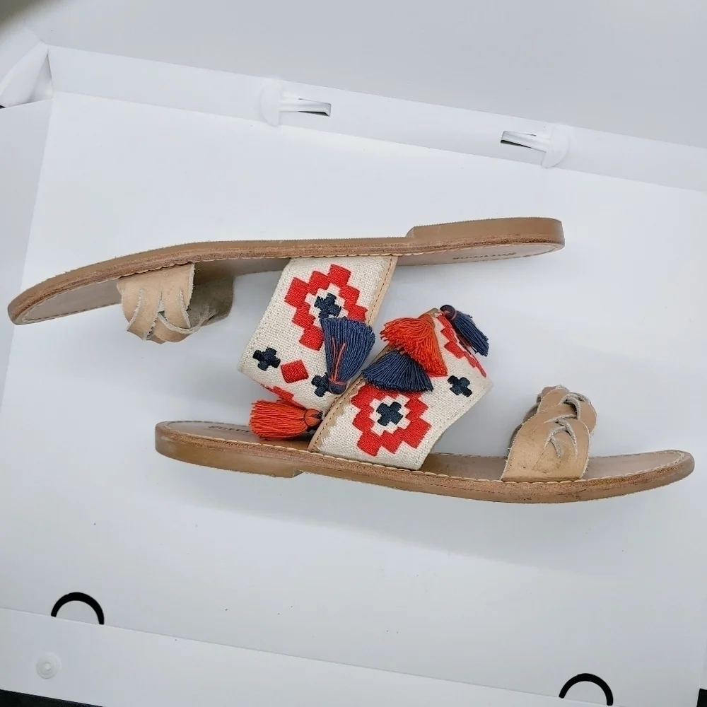 Soludos Embroidered Tassel Slide On Flat Sandals Sz 9 Beachy Boho Casual Picnic
